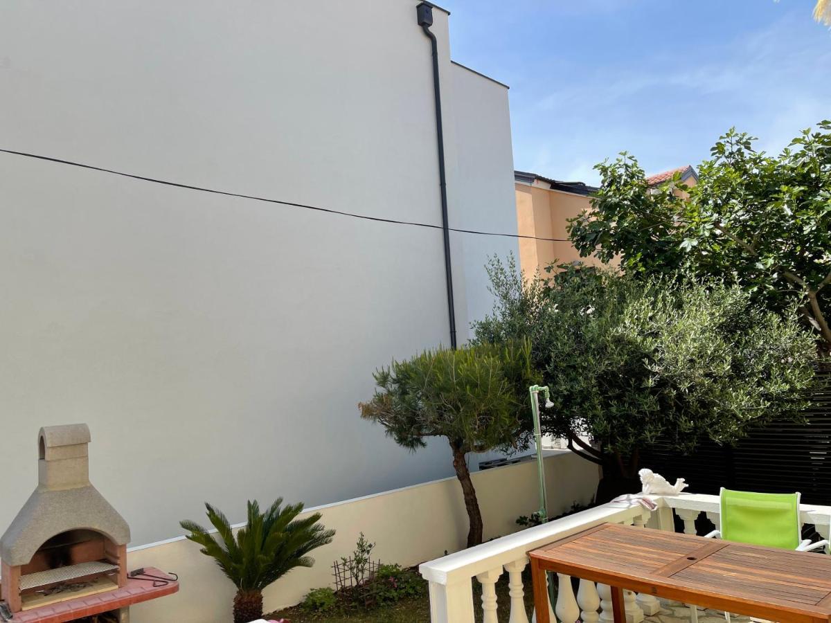 Apartments Villa Engeli Vir Eksteriør billede