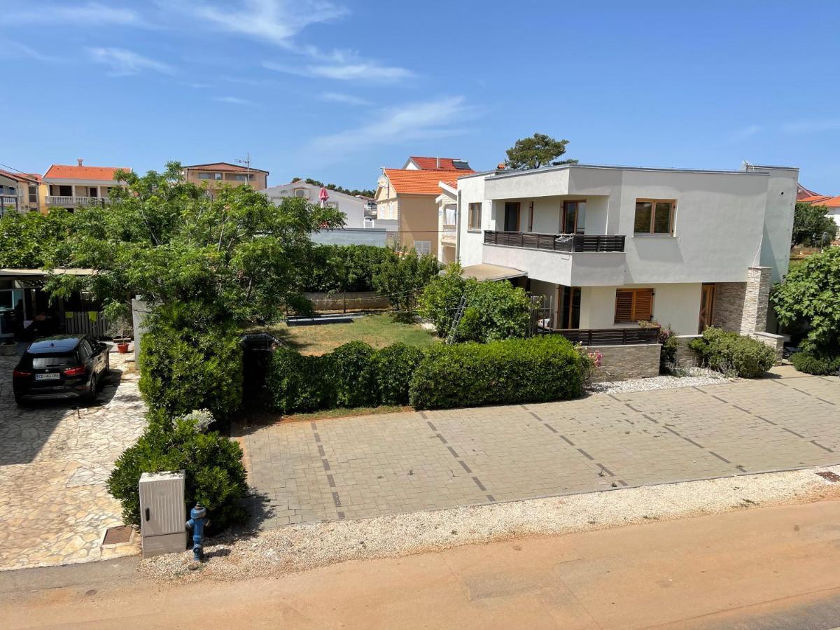 Apartments Villa Engeli Vir Eksteriør billede