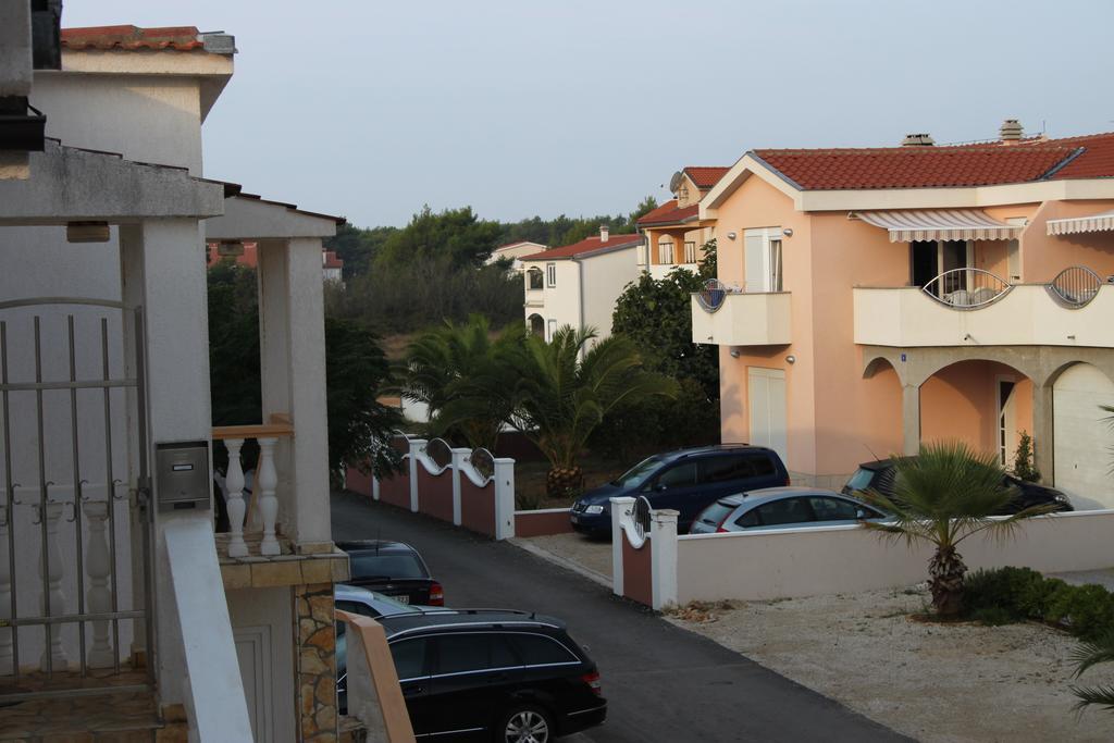 Apartments Villa Engeli Vir Eksteriør billede