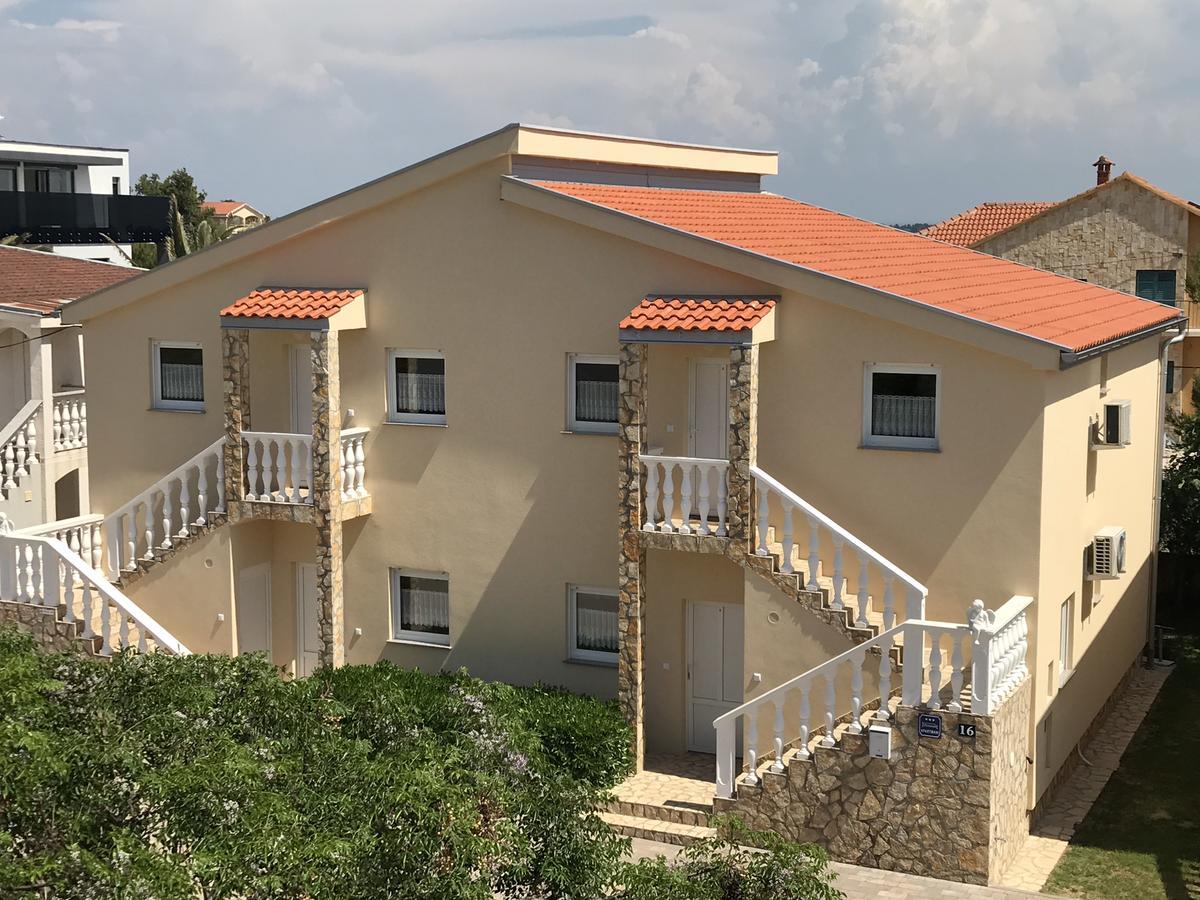Apartments Villa Engeli Vir Eksteriør billede